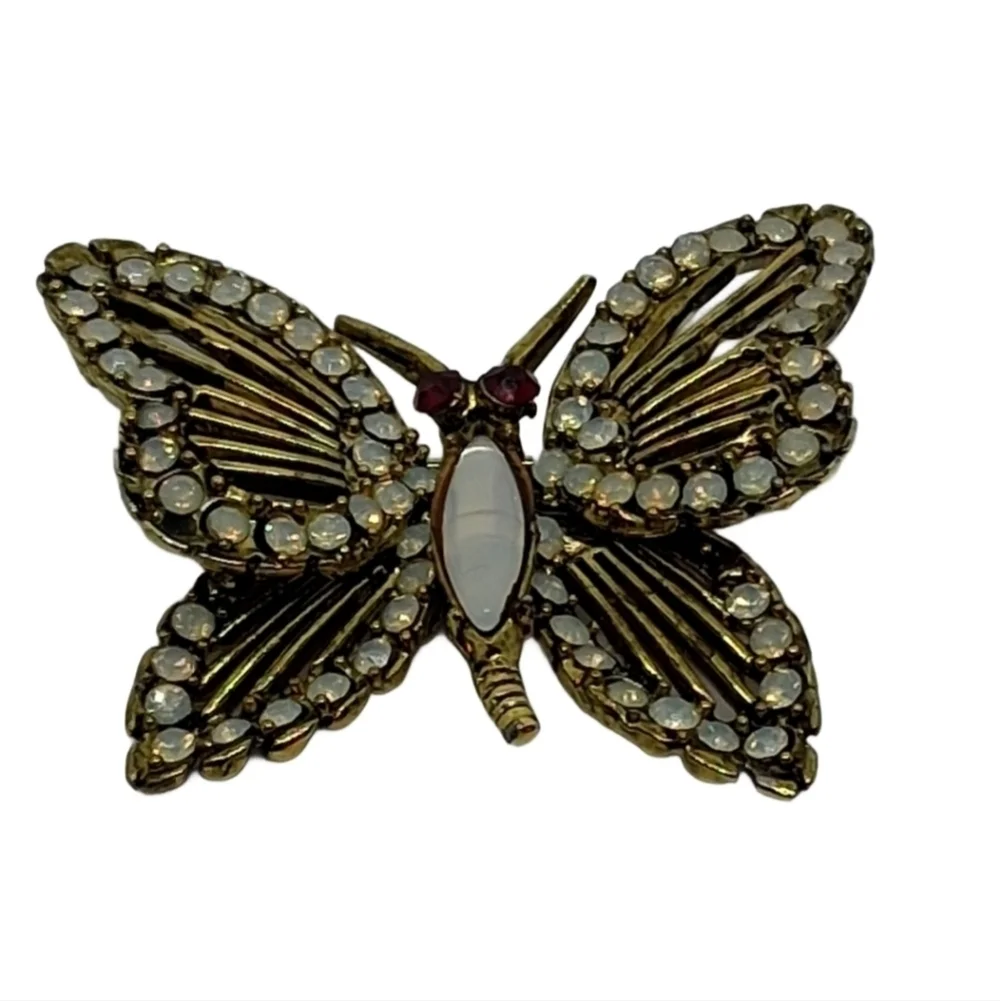 BEAUTIFUL VINTAGE BUTTERFLY BROOCH WITH OPALESCENT STONES